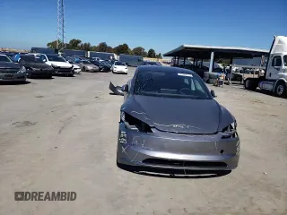 2025 Tesla Model 3 Long Range with VIN 5YJ3E1EA8SF880617, listed as a Copart auction lot 49484815 with 2,625 mi miles and Salvage Title. Bid and sale history available at DreamBid. Image 11.