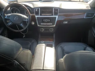 2013 Mercedes-Benz GL 450 z VIN 4JGDF7CE7DA216651, wystawiony jako Copart lot #53931335 z przebiegiem 141 167 mil mil oraz Szkoda całkowita • Salvage title. Historia ofert i sprzedaży dostępna na DreamBid. Obrazek 8.