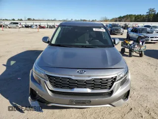 2021 Kia Seltos LX with VIN KNDEPCAA5M7178185, listed as a Copart auction lot 87043154 with 34,279 mi miles and Salvage Title. Bid and sale history available at DreamBid. Image 5.