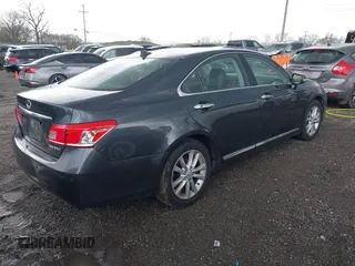2011 Lexus ES with VIN JTHBK1EG2B2427474, listed as a IAAI auction lot 41971812 with 289,845 mi miles. Bid and sale history available at carsss.com. Image 4.