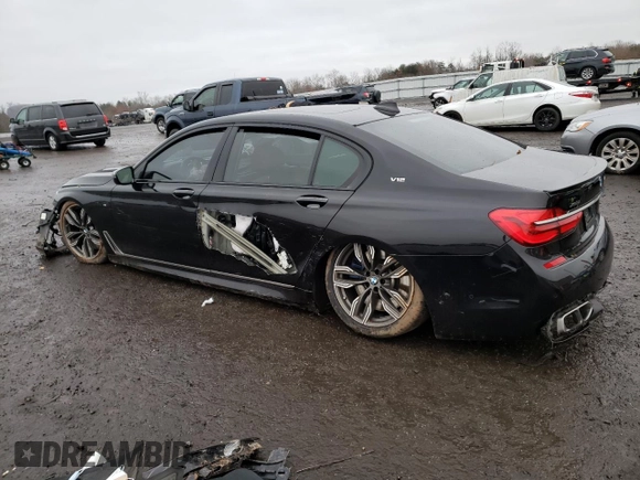 2018 BMW 7 Series M760i xDrive with VIN WBA7H6C58JG614544, listed as a Copart auction lot 70382702 with 0 mi miles. Bid and sale history available at carsss.com. Image 2.