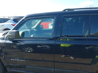 2017 Jeep Patriot Sport with VIN 1C4NJPBA7HD149107, listed as a IAAI auction lot 41465385 with 106,402 mi miles. Bid and sale history available at carsss.com. Image 14.