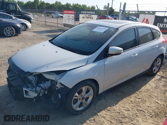 2014 Ford Focus SE with VIN 1FADP3K28EL386918, listed as a IAAI auction lot 42171974 with 118,098 mi miles. Bid and sale history available at carsss.com. Image 17.