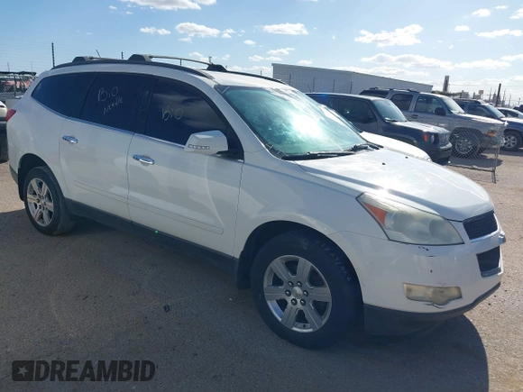 2011 Chevrolet Traverse 1LT z VIN 1GNKRGED1BJ288778, wystawiony jako IAAI lot #42064961 z przebiegiem 229 685 mil mil oraz . Historia ofert i sprzedaży dostępna na DreamBid. Obrazek 1.