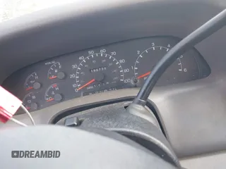 1999 Ford F-250 XL с VIN 1FTNF21L6XEC28879, выставлен на аукционе IAAI как лот 42410159 с пробегом 196 735 миль миль и . История ставок и продаж доступна на DreamBid. Изображение 7.