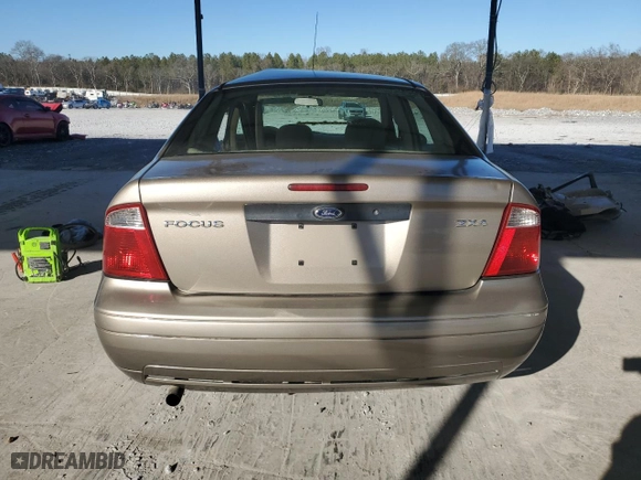 2005 Ford Focus S with VIN 1FAFP34N75W262167, listed as a Copart auction lot 89282425 with NaN miles and Salvage Title. Bid and sale history available at carsss.com. Image 6.
