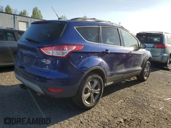 2014 Ford Escape SE z VIN 1FMCU9G95EUB88150, wystawiony jako Copart lot #52570095 z przebiegiem 143 129 mil mil oraz Szkoda całkowita • Salvage title. Historia ofert i sprzedaży dostępna na DreamBid. Obrazek 3.