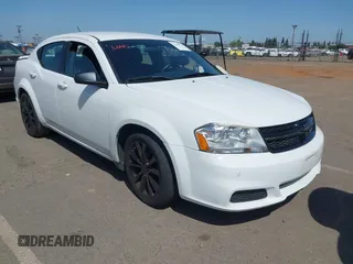 2014 Dodge Avenger SE z VIN 1C3CDZAB5EN182167, wystawiony jako IAAI lot #42282922 z przebiegiem 139 192 mil mil oraz . Historia ofert i sprzedaży dostępna na DreamBid. Obrazek 1.