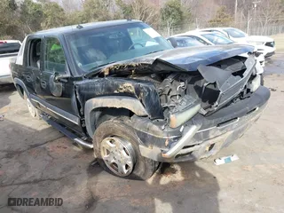 2003 Chevrolet Avalanche with VIN 3GNEK13T33G320268, listed as a IAAI auction lot 41718337 with NaN miles. Bid and sale history available at carsss.com. Image 1.