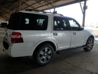 2010 Ford Expedition Limited z VIN 1FMJU2A50AEB71006, wystawiony jako Copart lot #59750275 z przebiegiem 225 600 mil mil oraz Czysty tytuł • Clean title. Historia ofert i sprzedaży dostępna na DreamBid. Obrazek 3.