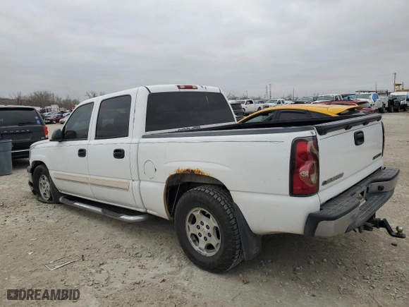 2004 Chevrolet Silverado 1500 Crew Cab LS with VIN 2GCEC13T841402643, listed as a Copart auction lot 49734565 with 221,379 mi miles and Salvage Title. Bid and sale history available at carsss.com. Image 2.