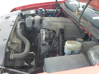 2008 Chevrolet Silverado 1500 1LT z VIN 1GCEC19C78Z195084, wystawiony jako IAAI lot #41749242 z przebiegiem 228 476 mil mil oraz . Historia ofert i sprzedaży dostępna na DreamBid. Obrazek 12.