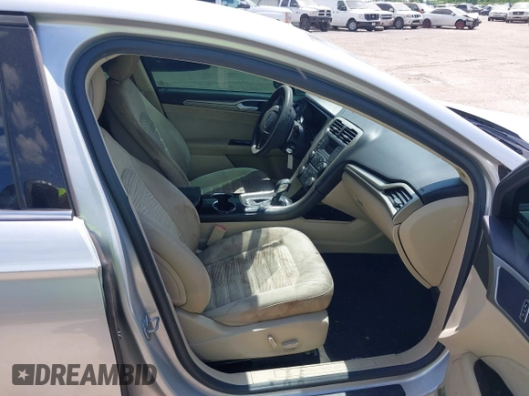 2016 Ford Fusion SE with VIN 3FA6P0H78GR389946, listed as a IAAI auction lot 42025107 with 191,334 mi miles. Bid and sale history available at carsss.com. Image 5.