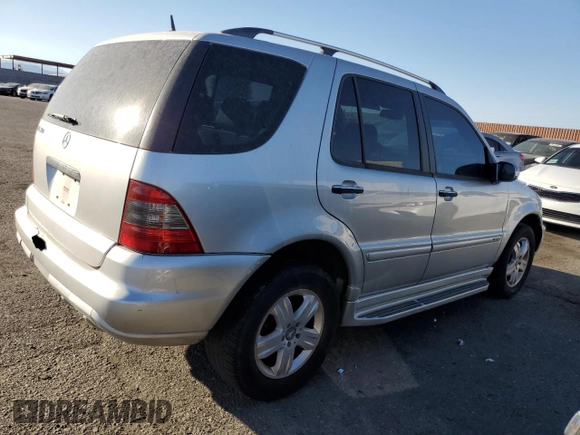 2005 Mercedes-Benz M-Class 3.7L with VIN 4JGAB57E05A538580, listed as a Copart auction lot 76125574 with 170,703 mi miles and Clean Title. Bid and sale history available at carsss.com. Image 3.