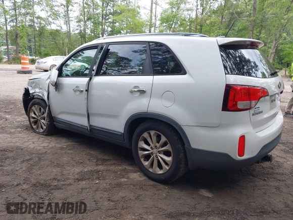 2014 Kia Sorento EX with VIN 5XYKU4A70EG516330, listed as a IAAI auction lot 42462400 with 146,221 mi miles and . Bid and sale history available at DreamBid. Image 3.