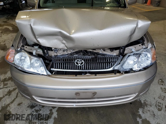 2000 Toyota Avalon XL with VIN 4T1BF28B1YU033159, listed as a Copart auction lot 52796755 with 247,062 mi miles and Salvage Title. Bid and sale history available at DreamBid. Image 13.