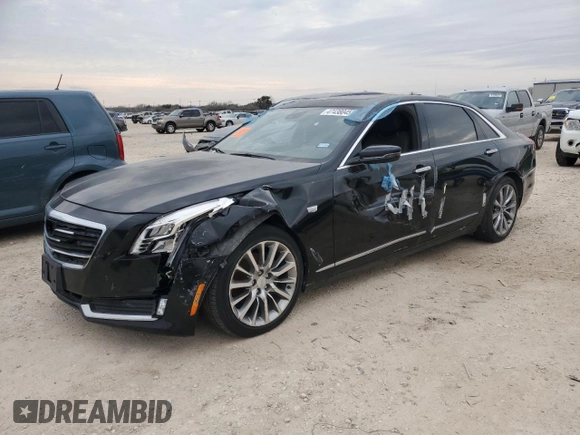 2018 Cadillac CT6 Luxury RWD z VIN 1G6KC5RX8JU103595, wystawiony jako Copart lot #47438045 z przebiegiem 135 004 mil mil oraz Czysty tytuł • Clean title. Historia ofert i sprzedaży dostępna na DreamBid. Obrazek 1.