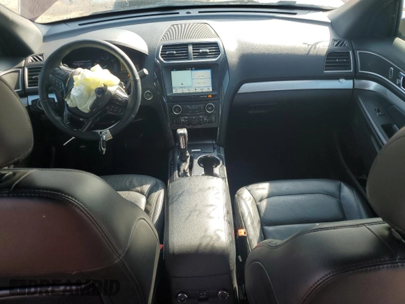 2017 Ford Explorer XLT with VIN 1FM5K7D81HGD34741, listed as a Copart auction lot 44147335 with 35,999 mi miles and Salvage title. Bid and sale history available at DreamBid. Image 8.