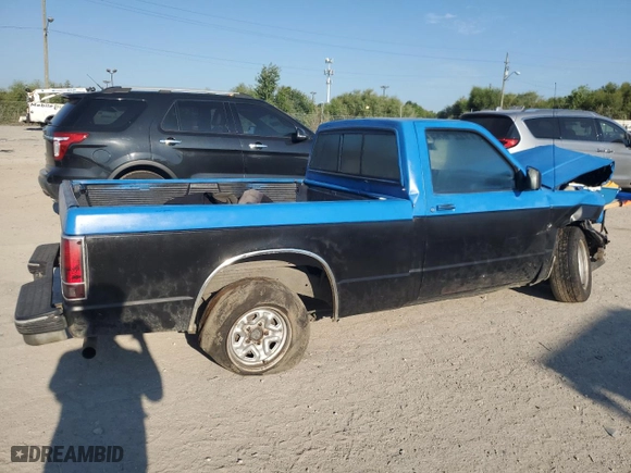1992 Chevrolet S-10 with VIN 1GCCS14R4N2152624, listed as a Copart auction lot 66748124 with 100,002 mi miles and Salvage Title. Bid and sale history available at carsss.com. Image 3.