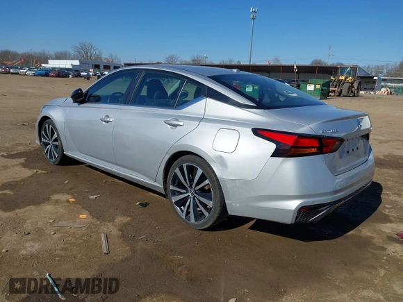 2020 Nissan Altima 2.5 SR with VIN 1N4BL4CV9LC234550, listed as a IAAI auction lot 41895070 with 58,707 mi miles. Bid and sale history available at carsss.com. Image 3.