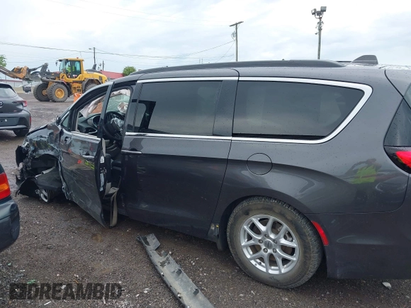 2022 Chrysler Pacifica Touring L with VIN 2C4RC1BG8NR116770, listed as a IAAI auction lot 42093616 with 98,479 mi miles and . Bid and sale history available at DreamBid. Image 14.