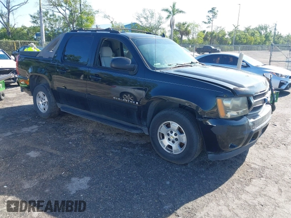 2007 Chevrolet Avalanche LTZ z VIN 3GNEC12J67G110914, wystawiony jako IAAI lot #41933097 z przebiegiem 197 230 mil mil oraz . Historia ofert i sprzedaży dostępna na DreamBid. Obrazek 1.