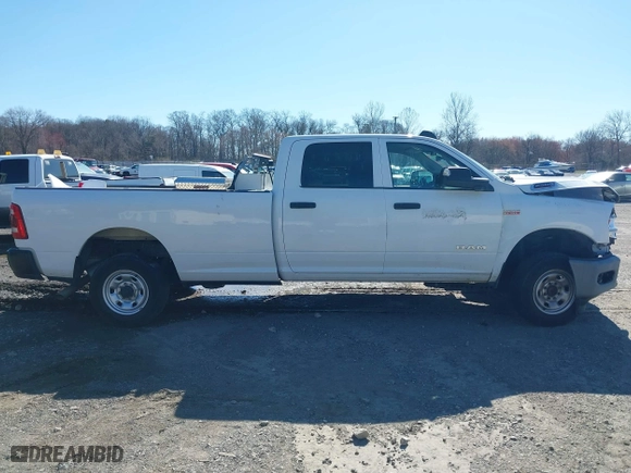 2019 Ram 2500 Tradesman with VIN 3C6UR5HJ3KG574034, listed as a IAAI auction lot 41779145 with 75,188 mi miles. Bid and sale history available at carsss.com. Image 12.