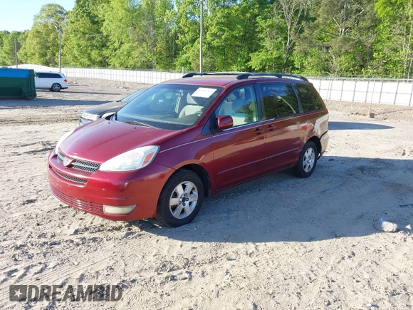 2004 Toyota Sienna XLE with VIN 5TDZA22C94S171128, listed as a IAAI auction lot 42053230 with 255,612 mi miles. Bid and sale history available at carsss.com. Image 2.