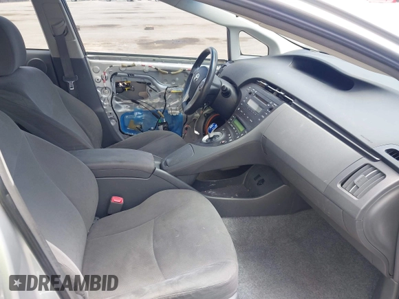 2011 Toyota Prius I z VIN JTDKN3DU8B0296204, wystawiony jako IAAI lot #42449246 z przebiegiem 303 968 mil mil oraz . Historia ofert i sprzedaży dostępna na DreamBid. Obrazek 5.