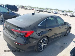 2024 Honda Civic Touring z VIN 2HGFE1F9XRH326146, wystawiony jako IAAI lot #41835336 z przebiegiem 8 469 mil mil oraz . Historia ofert i sprzedaży dostępna na DreamBid. Obrazek 4.