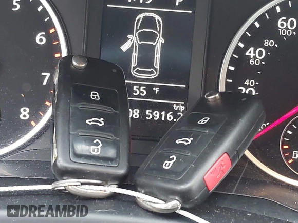 2017 Volkswagen Tiguan S with VIN WVGBV7AX5HK028788, listed as a IAAI auction lot 41699615 with 113,608 mi miles and . Bid and sale history available at DreamBid. Image 11.