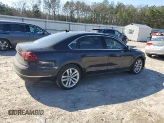 2018 Volkswagen Passat SE z VIN 1VWBA7A33JC032736, wystawiony jako Copart lot #48793675 z przebiegiem 171 726 mil mil oraz Szkoda całkowita • Salvage title. Historia ofert i sprzedaży dostępna na DreamBid. Obrazek 3.