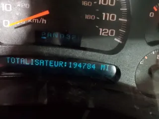 2003 Chevrolet Silverado 1500 with VIN 2GCEK19T531404178, listed as a Copart auction lot 44432345 with 194,784 mi miles and Salvage Title. Bid and sale history available at carsss.com. Image 9.