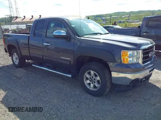 2010 GMC Sierra 1500 SLE z VIN 1GTSKVE30AZ287615, wystawiony jako IAAI lot #42219539 z przebiegiem 154 204 mil mil oraz . Historia ofert i sprzedaży dostępna na DreamBid. Obrazek 1.