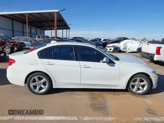 2013 BMW 3 Series 328i xDrive z VIN WBA3B3C57DF536069, wystawiony jako IAAI lot #41506171 z przebiegiem Nie podano mil oraz . Historia ofert i sprzedaży dostępna na DreamBid. Obrazek 12.