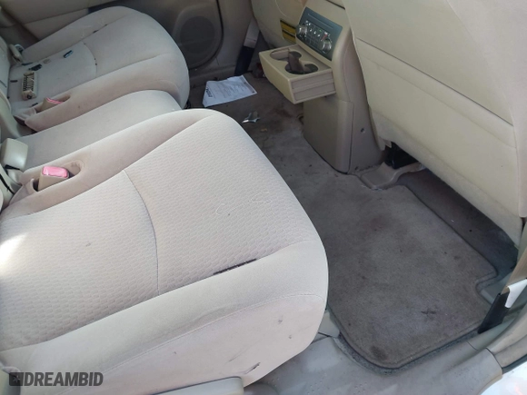2009 Toyota Highlander with VIN JTEDS41A692084543, listed as a IAAI auction lot 41208295 with 203,620 mi miles. Bid and sale history available at carsss.com. Image 8.