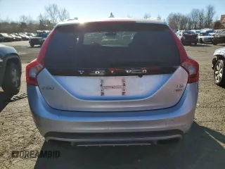 2015 Volvo V60 Cross Country T5 with VIN YV4612HK6F1001548, listed as a Copart auction lot 41398435 with 65,524 mi miles and Salvage Title. Bid and sale history available at carsss.com. Image 6.