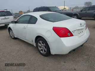 2009 Nissan Altima 2.5 S with VIN 1N4AL24E19C172195, listed as a IAAI auction lot 41788093 with 166,647 mi miles. Bid and sale history available at carsss.com. Image 3.