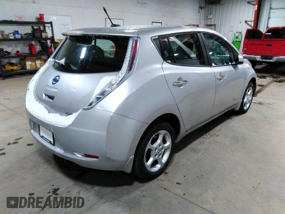 2013 Nissan LEAF SL with VIN 1N4AZ0CP5DC423640, listed as a IAAI auction lot 41582492 with 106,269 mi miles. Bid and sale history available at carsss.com. Image 4.