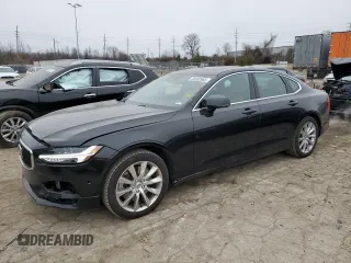 2017 Volvo S90 Momentum with VIN YV1A22MK4H1012268, listed as a Copart auction lot 44632965 with 28,505 mi miles and Salvage Title. Bid and sale history available at carsss.com. Image 1.