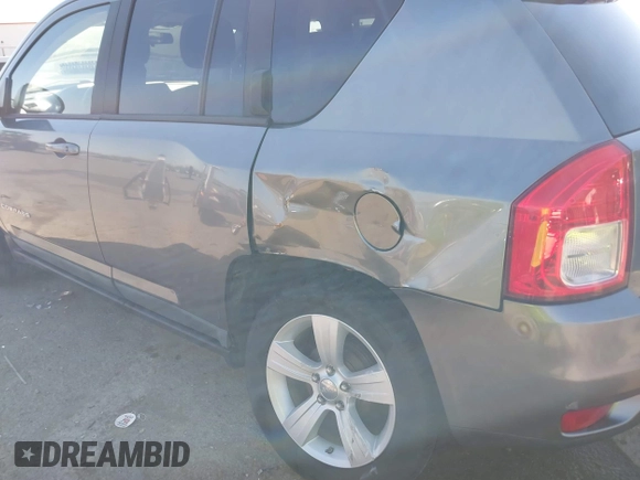 2011 Jeep Compass with VIN 1J4NT1FA6BD290625, listed as a IAAI auction lot 41758224 with 53,254 mi miles. Bid and sale history available at carsss.com. Image 6.