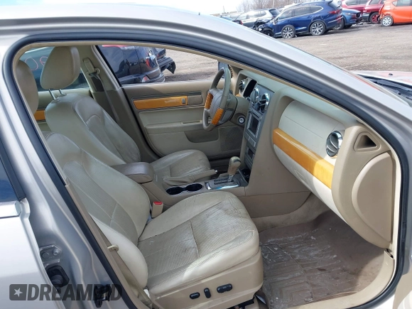 2009 Lincoln MKZ with VIN 3LNHM26T59R618265, listed as a IAAI auction lot 41908273 with 121,340 mi miles and . Bid and sale history available at DreamBid. Image 5.