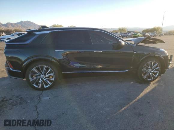 2024 Cadillac LYRIQ Luxury z VIN 1GYKPSRK5RZ106628, wystawiony jako Copart lot #79455674 z przebiegiem 5736 mil mil oraz Szkody całkowita. Historia ofert i sprzedaży dostępna na DreamBid. Obrazek 3.