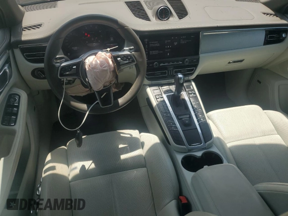 2021 Porsche Macan z VIN WP1AA2A5XMLB02805, wystawiony jako Copart lot #57352945 z przebiegiem 65 288 mil mil oraz Szkoda całkowita • Salvage title. Historia ofert i sprzedaży dostępna na DreamBid. Obrazek 8.