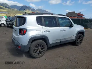 2018 Jeep Renegade Altitude with VIN ZACCJBBB0JPH10922, listed as a Copart auction lot 49244664 with 71,633 mi miles and Clean title. Bid and sale history available at DreamBid. Image 3.