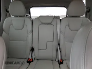2021 Volvo XC90 Momentum z VIN YV4102CK1M1715623, wystawiony jako Copart lot #45791465 z przebiegiem 54 152 mil mil oraz Szkoda całkowita • Salvage title. Historia ofert i sprzedaży dostępna na DreamBid. Obrazek 10.
