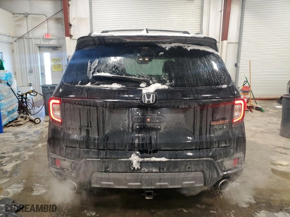 2024 Honda Passport TrailSport with VIN 5FNYF8H67RB000522, listed as a Copart auction lot 45747505 with 28,103 mi miles and Salvage Title. Bid and sale history available at carsss.com. Image 6.