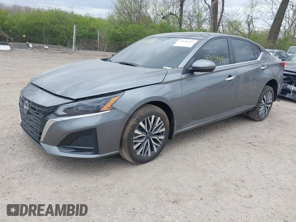 2023 Nissan Altima SV z VIN 1N4BL4DV7PN413629, wystawiony jako IAAI lot #42034442 z przebiegiem 15 421 mil mil oraz . Historia ofert i sprzedaży dostępna na DreamBid. Obrazek 18.