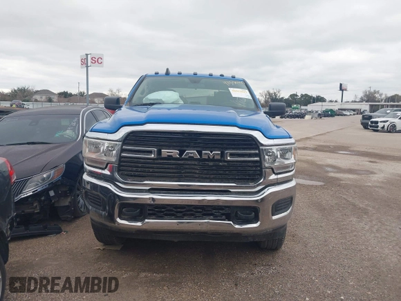 2020 Ram 2500 Tradesman with VIN 3C6UR5CJ4LG146921, listed as a IAAI auction lot 41300155 with 44,201 mi miles and . Bid and sale history available at DreamBid. Image 12.