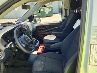 2019 Mercedes-Benz Metris Cargo z VIN WD3PG2EA2K3582413, wystawiony jako IAAI lot #42403938 z przebiegiem 82 642 mil mil oraz . Historia ofert i sprzedaży dostępna na DreamBid. Obrazek 9.